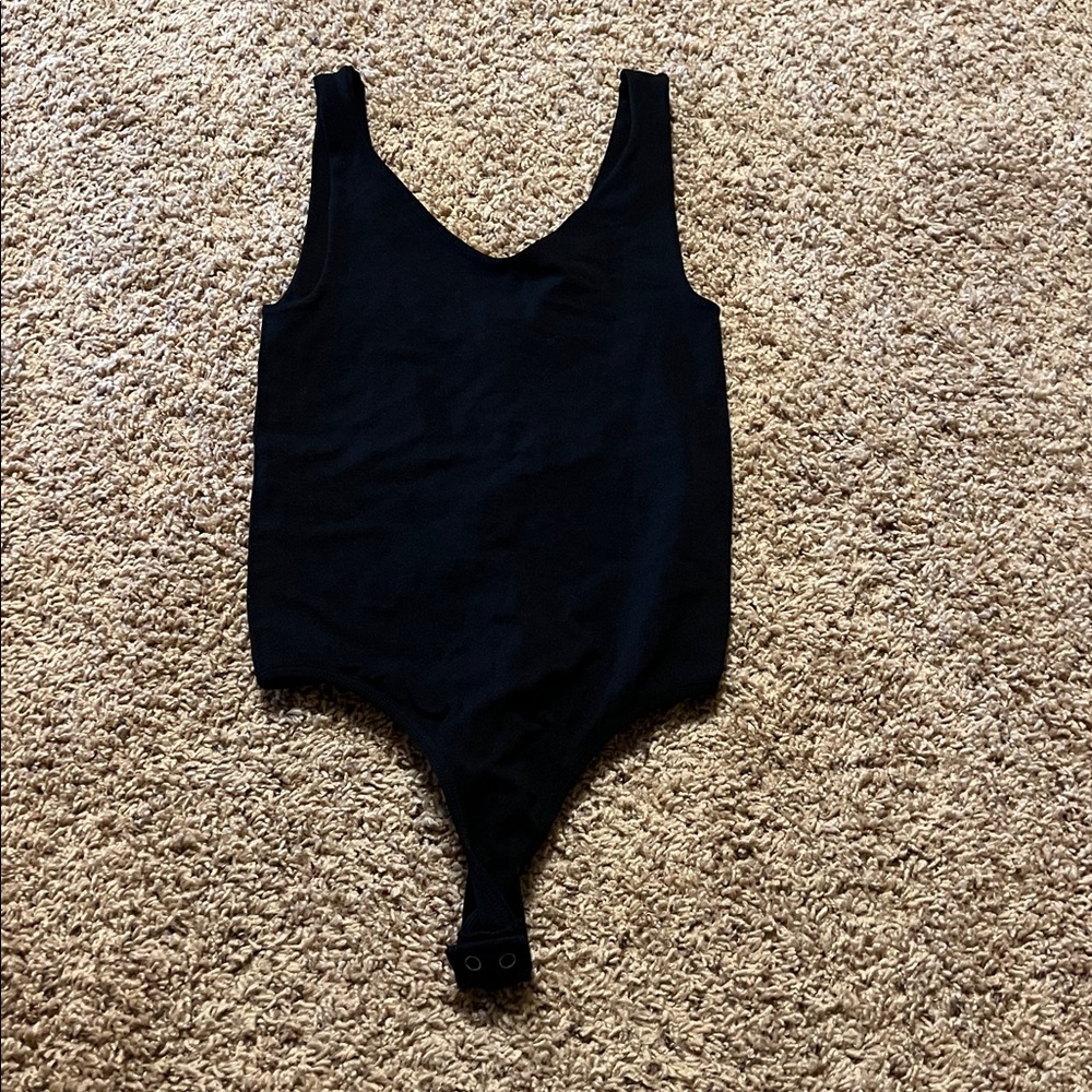 By Together Classic Black Top